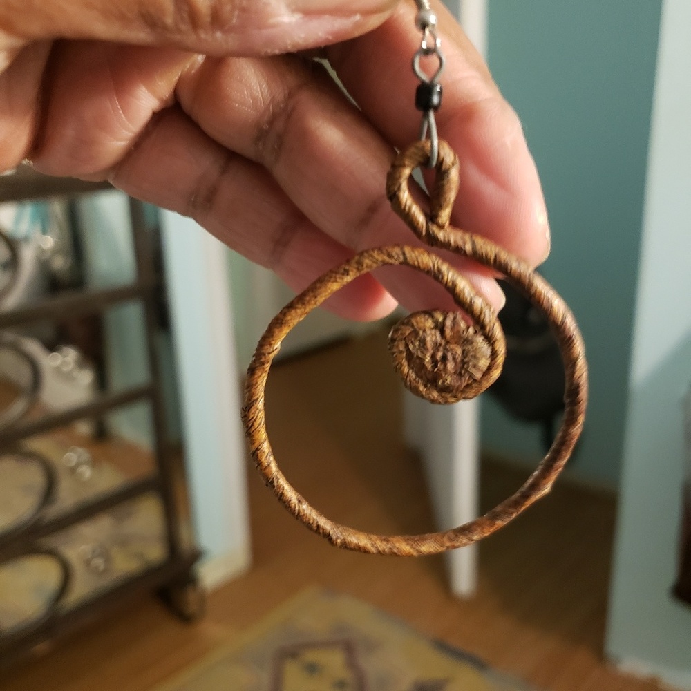 Earrings - Picture 2 of 3